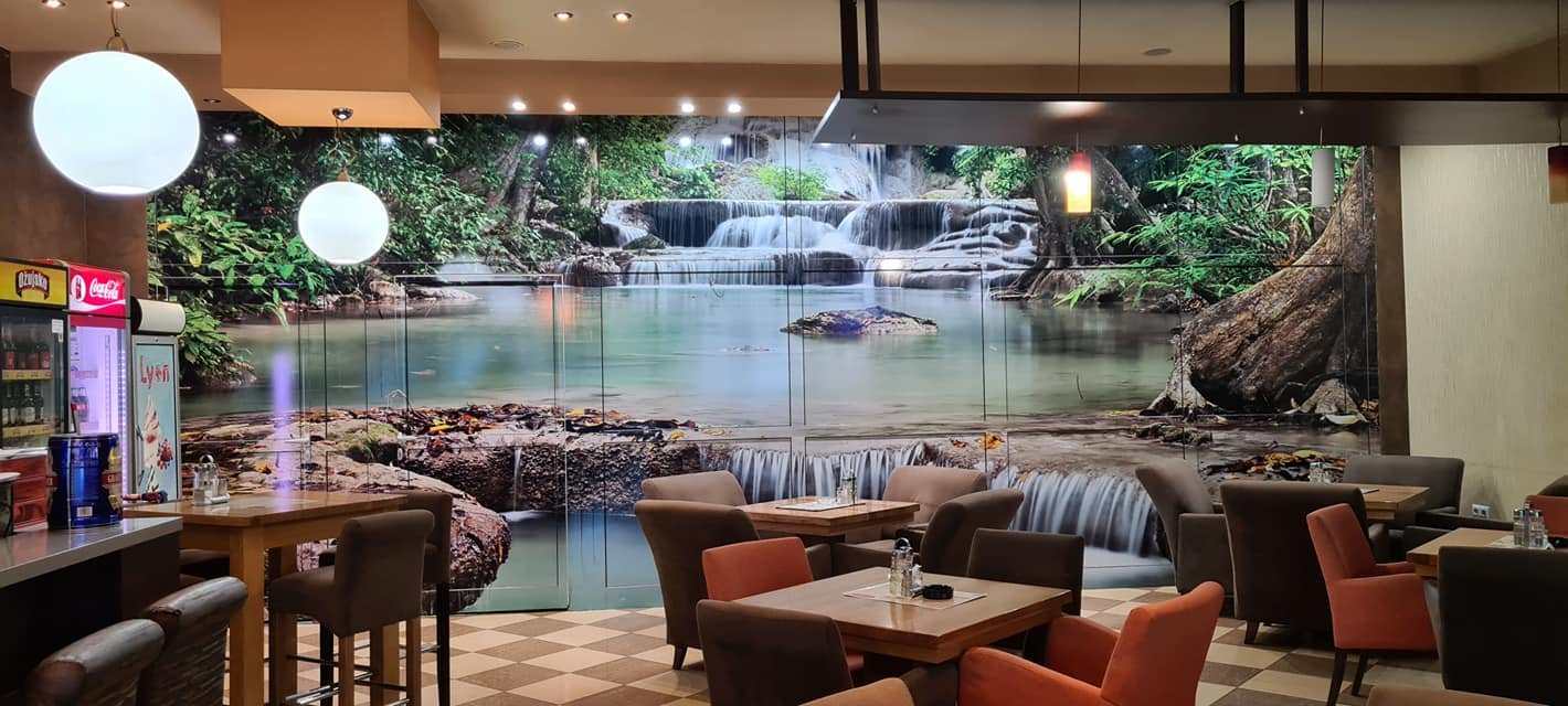 Unutrasnjost restorana LYON