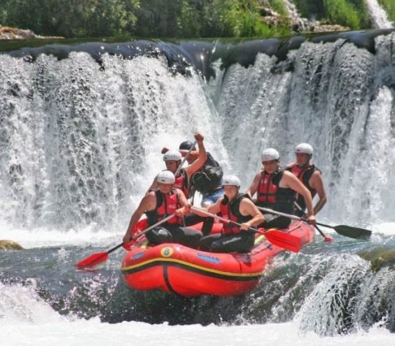 Rafting na Uni
